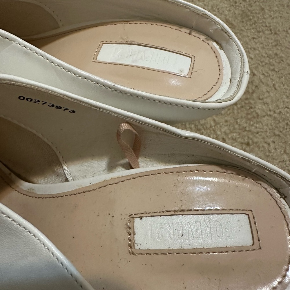 Forever 21 Slide Block Heels - Picture 3 of 6